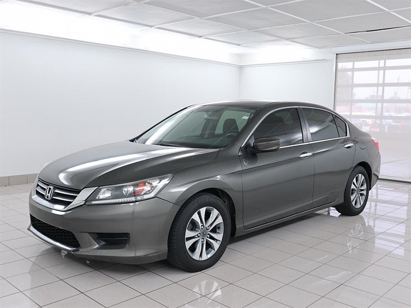 Pre Owned 2014 Honda Accord Sedan 4d Lx Cvt Mid Size Car In Lawrence