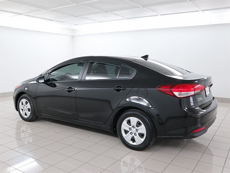Pre-Owned 2018 Kia Forte 4d Sedan LX Auto Mid-Size Car in Lawrence #